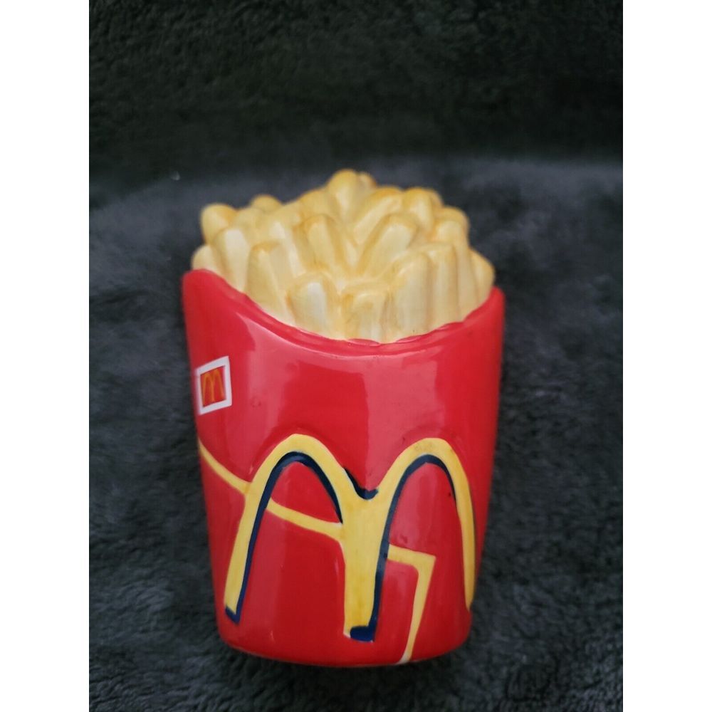 VTG McDonald's Corporation‎ Collectible French Fries Salt Shaker.